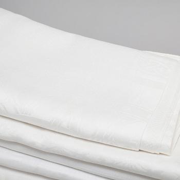30 pieces of linen, 20th century.