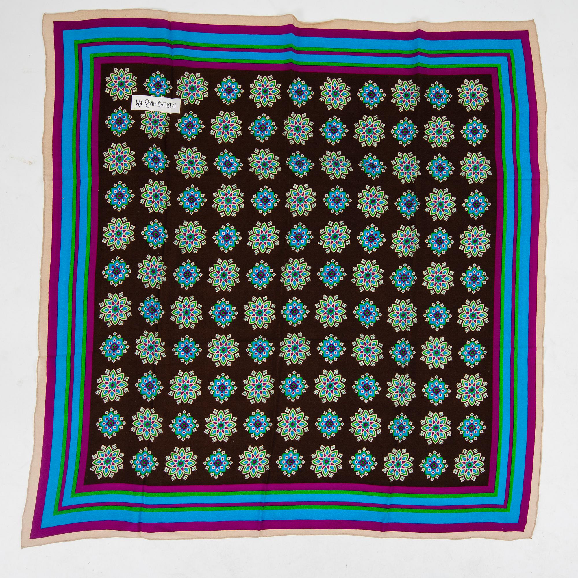 SCARF, Yves Saint Laurent.