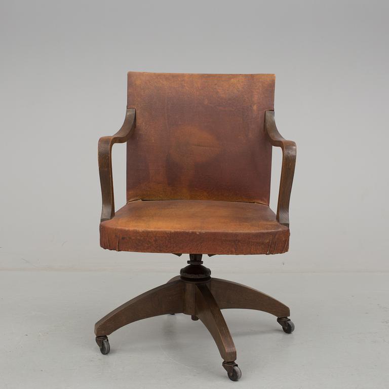 SKRIVBORDSSTOL, 1920-tal.