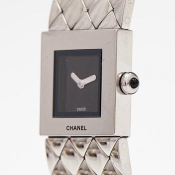 CHANEL, Matelasse Quilt Acier , wristwatch, 19 mm.