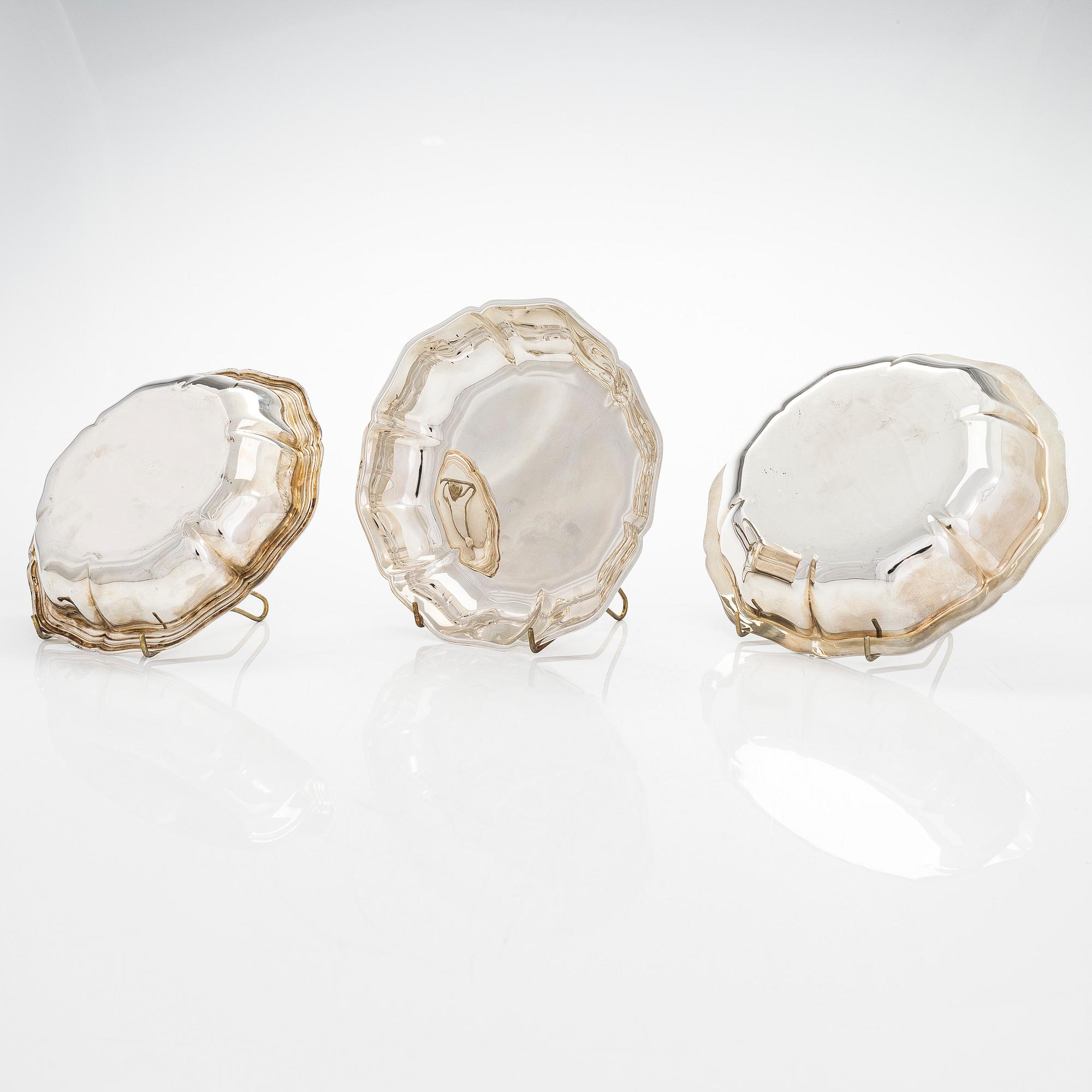 Terrin med lock, skål samt karott med trähandtag, silver, Cohr, Danmark, 1900-tal.