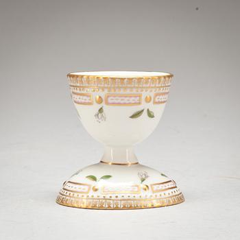 ÄGGKOPP, porslin. "Flora Danica", Royal Copenhagen.