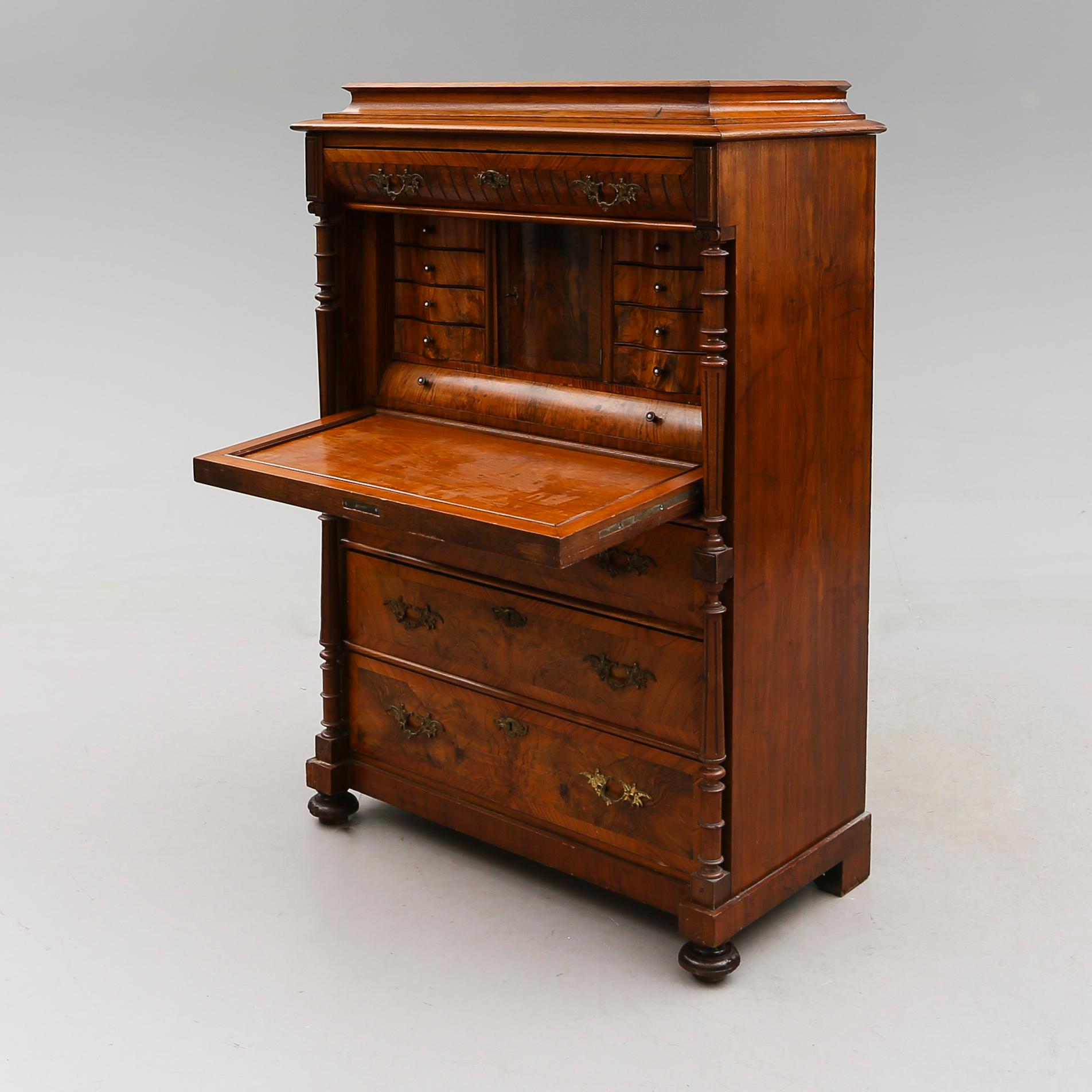 CHIFFONJÉ, 1800-talets andra hälft.