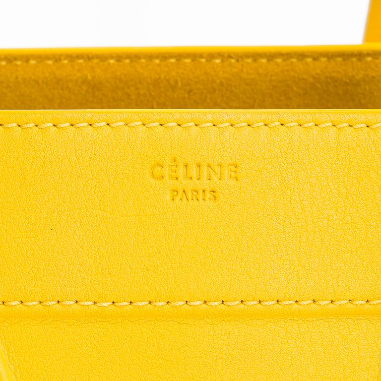 Céline, a 'Medium Phantom' Leather Bag.