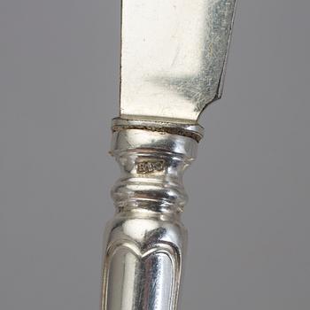 KNIVAR, 12 st, silver, "Gammal fransk", C G Hallberg, 1920-tal. Total vikt 645 g.