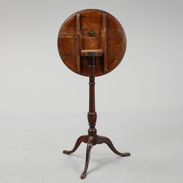 Fällbord, av Anders Lundelius (mästare i Stockholm 1778-1823). Signerat.