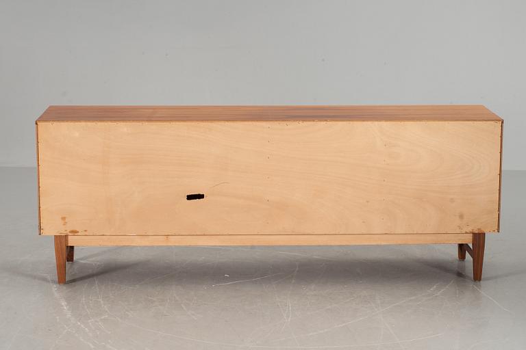SIDEBOARD, 1960-tal.