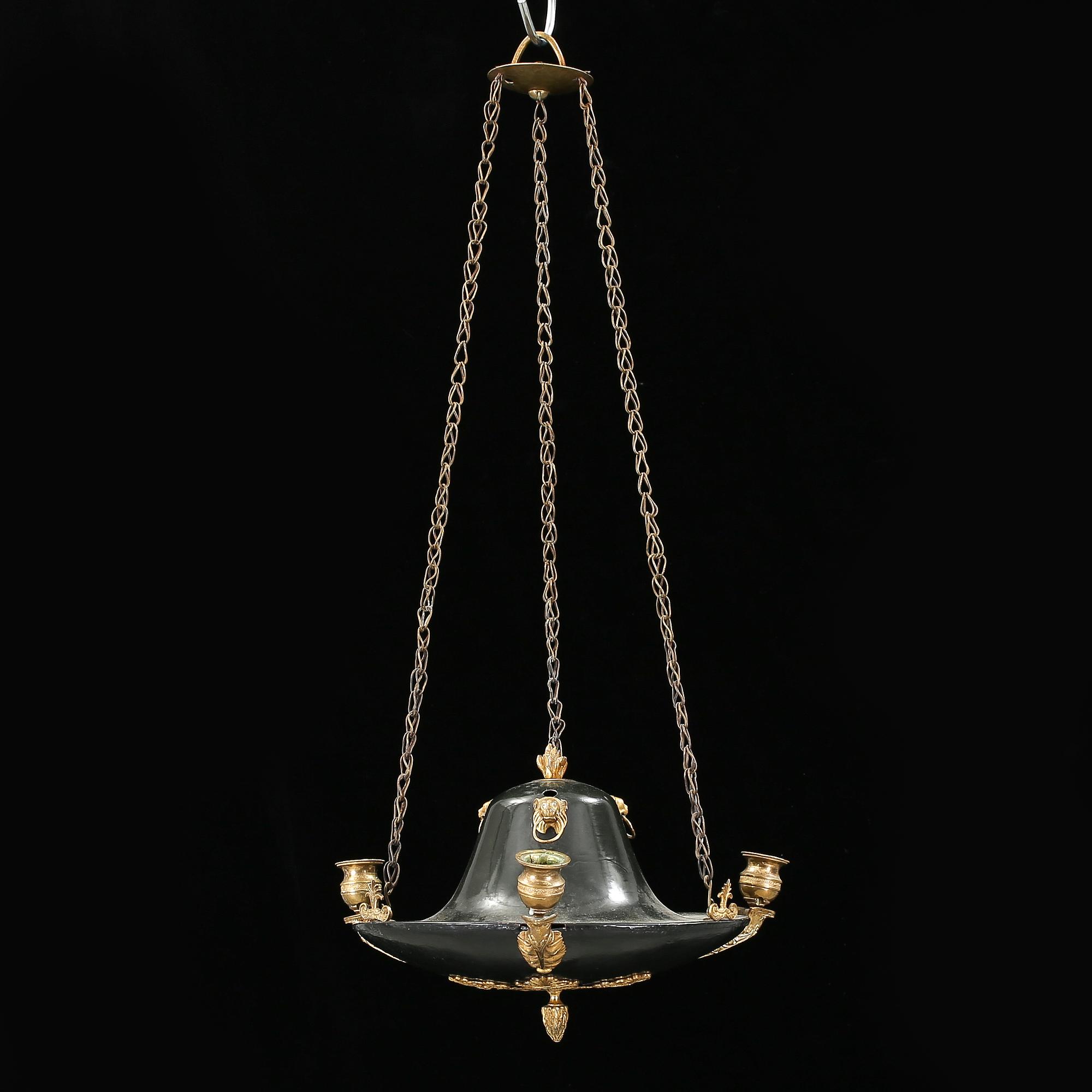 TAKAMPEL, empire 1800-tal. Höjd ca 65 cm.