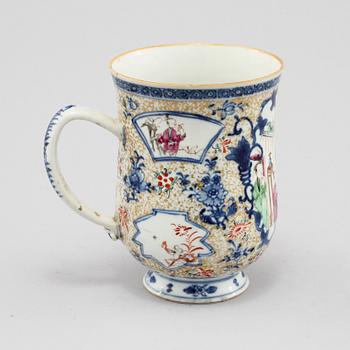 MUGG, porslin, Kina, Qianlong (1736-95).