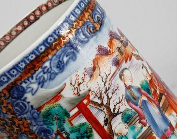 MUGG, porslin, Kina, Qianlong 1736-1795.
