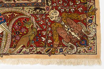 An antique Tabriz catper od 'Safavid Huntig design', Northwest Persia, c. 374 x 286 cm.