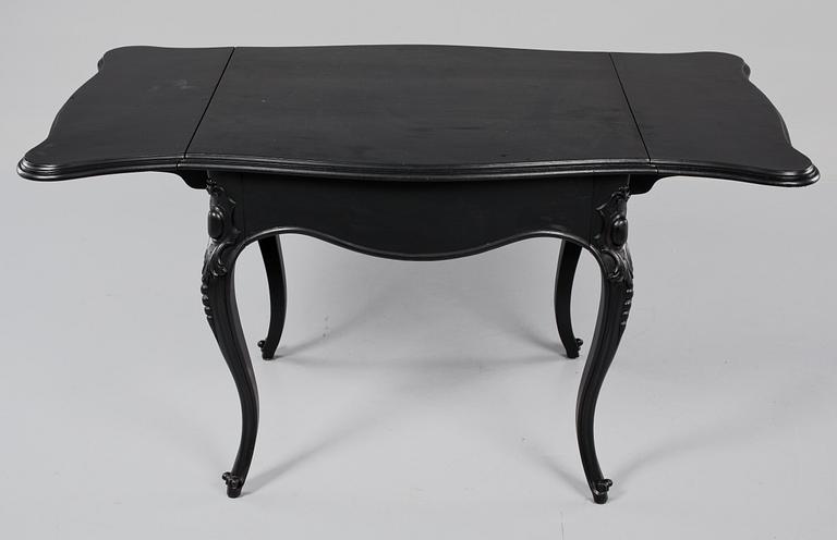 KLAFFBORD, rokokostil, 1900-talets första del.