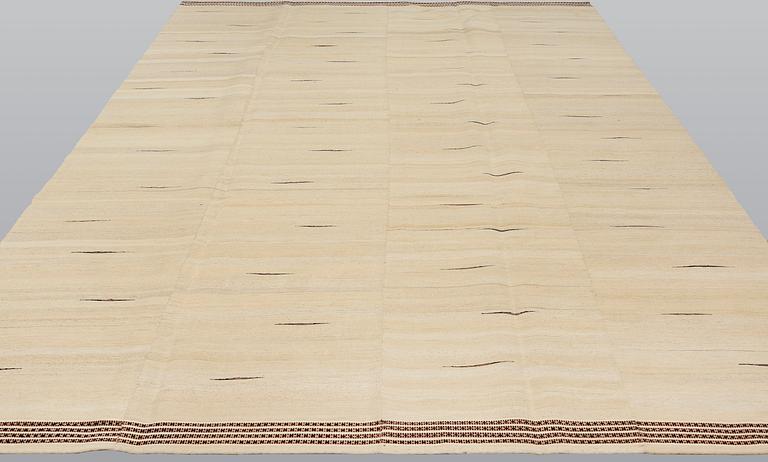 A Kilim carpet, ca 315 x 220 cm.