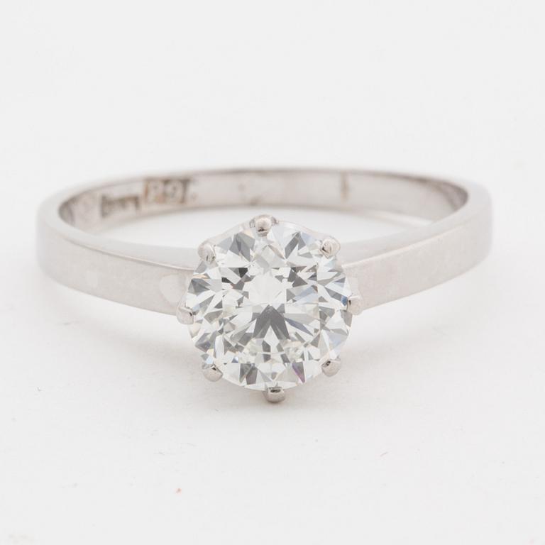 RING, 18K vitguld med briljantslipad diamant ca 1.00 ct.