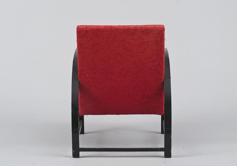 Maija Heikinheimo, AN ARMCHAIR.