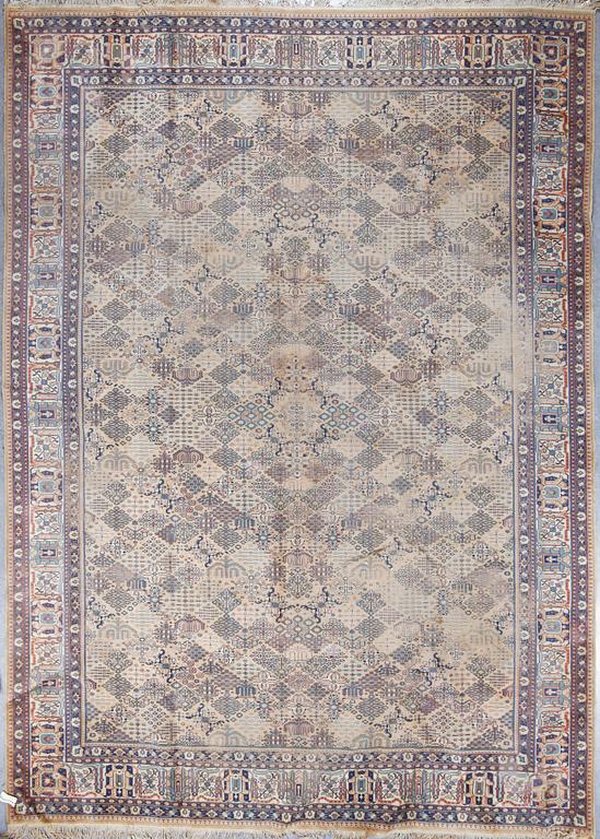 MATTA, semiantik Turkisk, ca 410x293 cm.