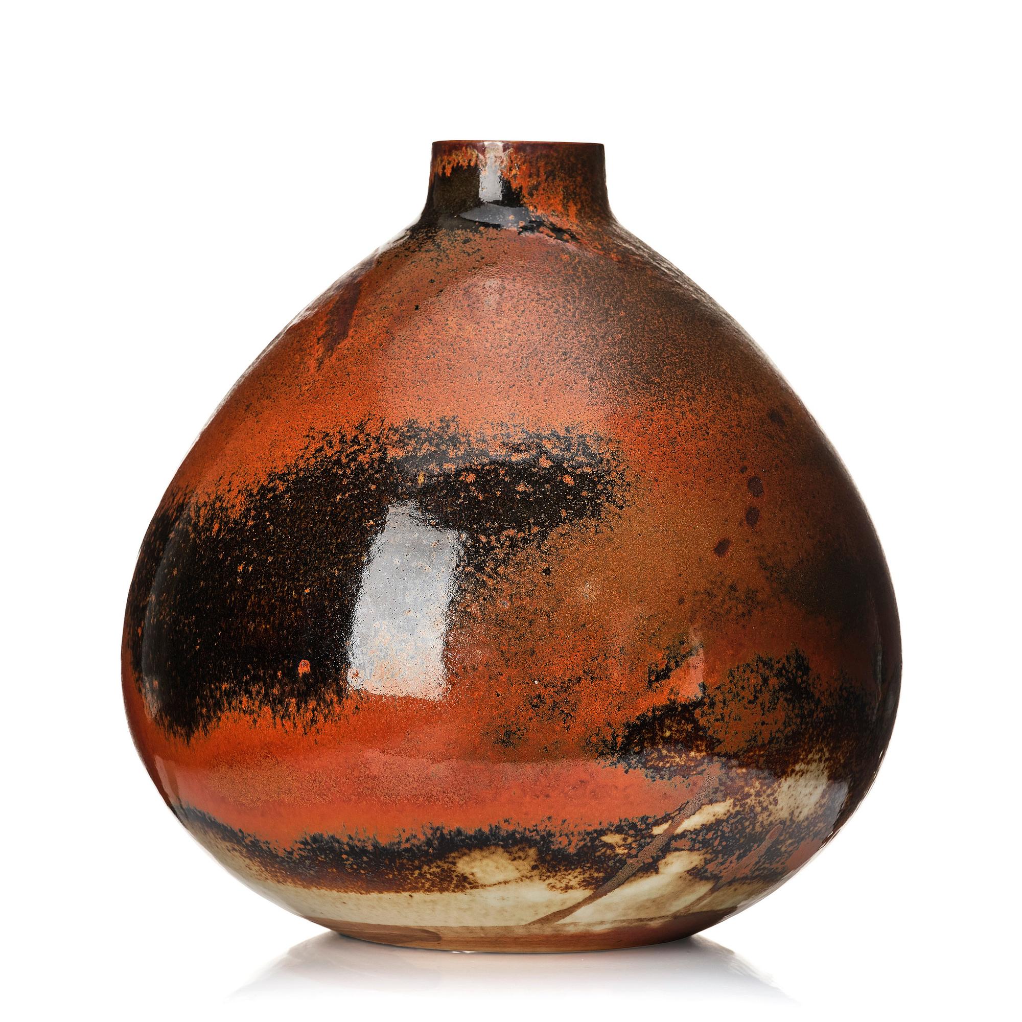 Carl-Harry Stålhane, a unique stoneware vase, Designhuset, Sweden 1970-80s.