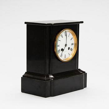 BORDSUR, märkt A. Lundström, Helsingfors, 1800-talets slut.