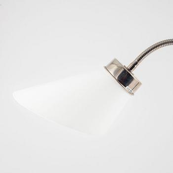 Josef Frank, bordslampa, modell 2434, Firma Svenskt Tenn.