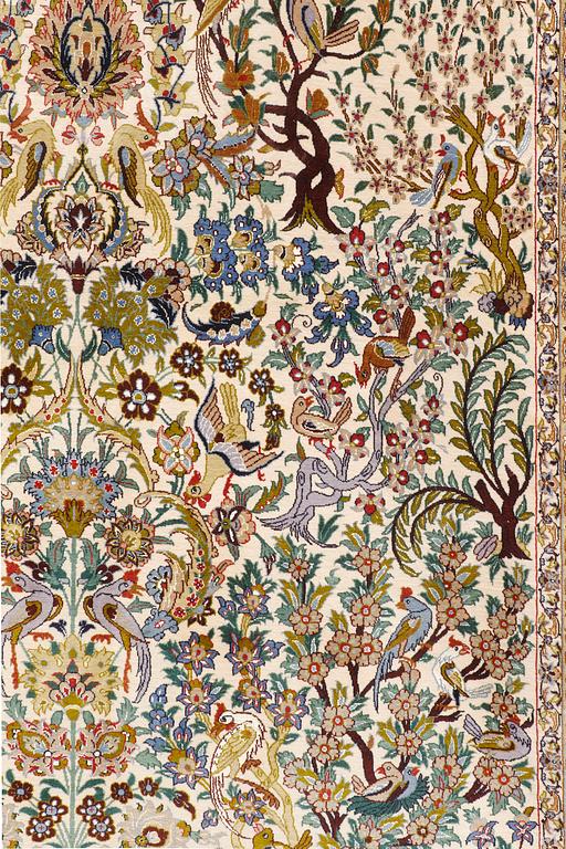 Matta, Figural Isfahan, part silk, Signerad, ca 327 x 208 cm.