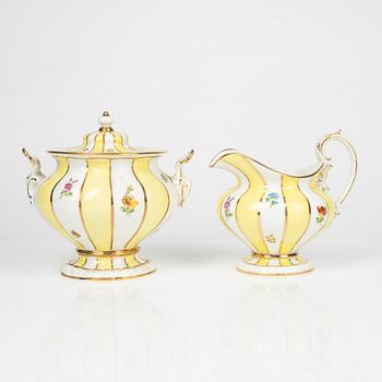 A 14-piece Meissen porcelain Tea set, Germany, 20th century.