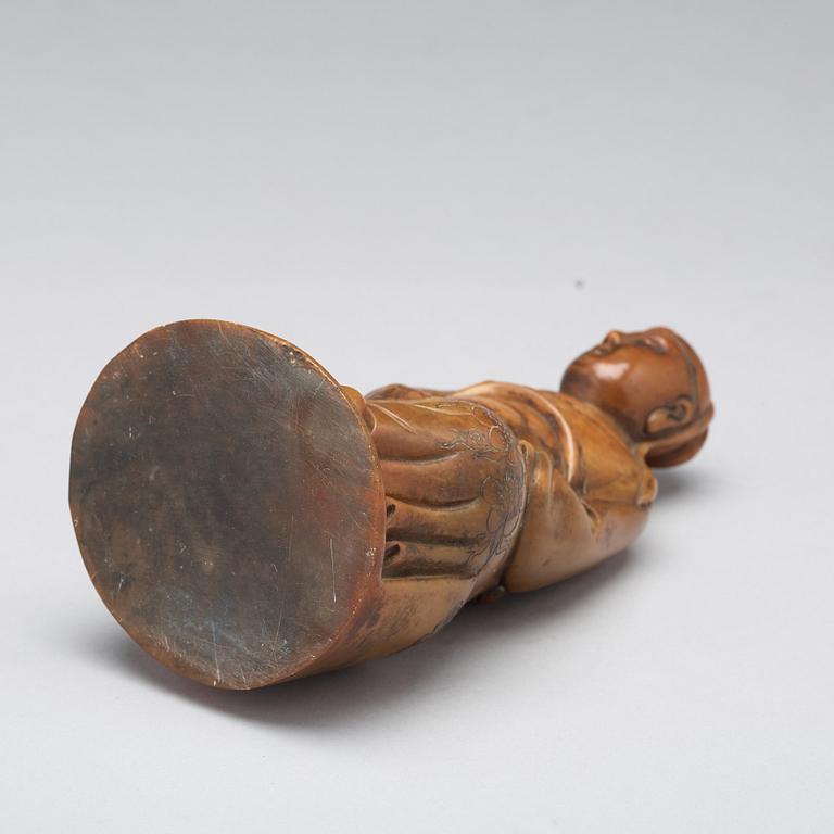 FIGURIN, soapstone. Sen Qingdynasti.