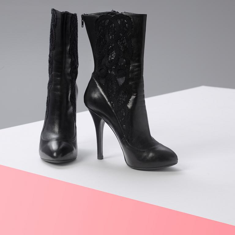 DOLCE & GABBANA, a pair of black leather & lace boots, Size 40 1/2.