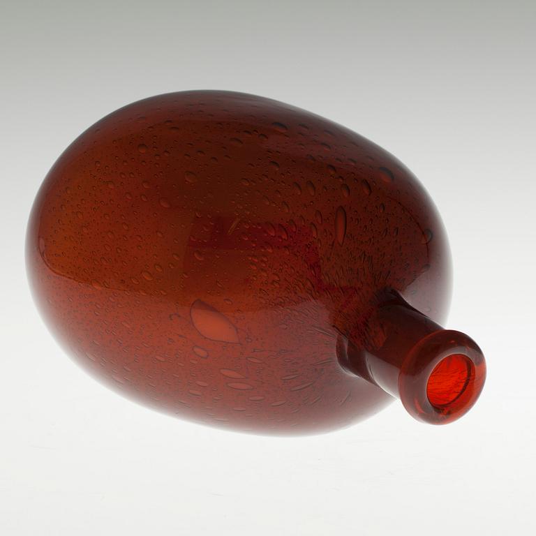 FLASKA, glas, signerad Kaj Franck Nuutajärvi Notsjö. 1960-70-tal.