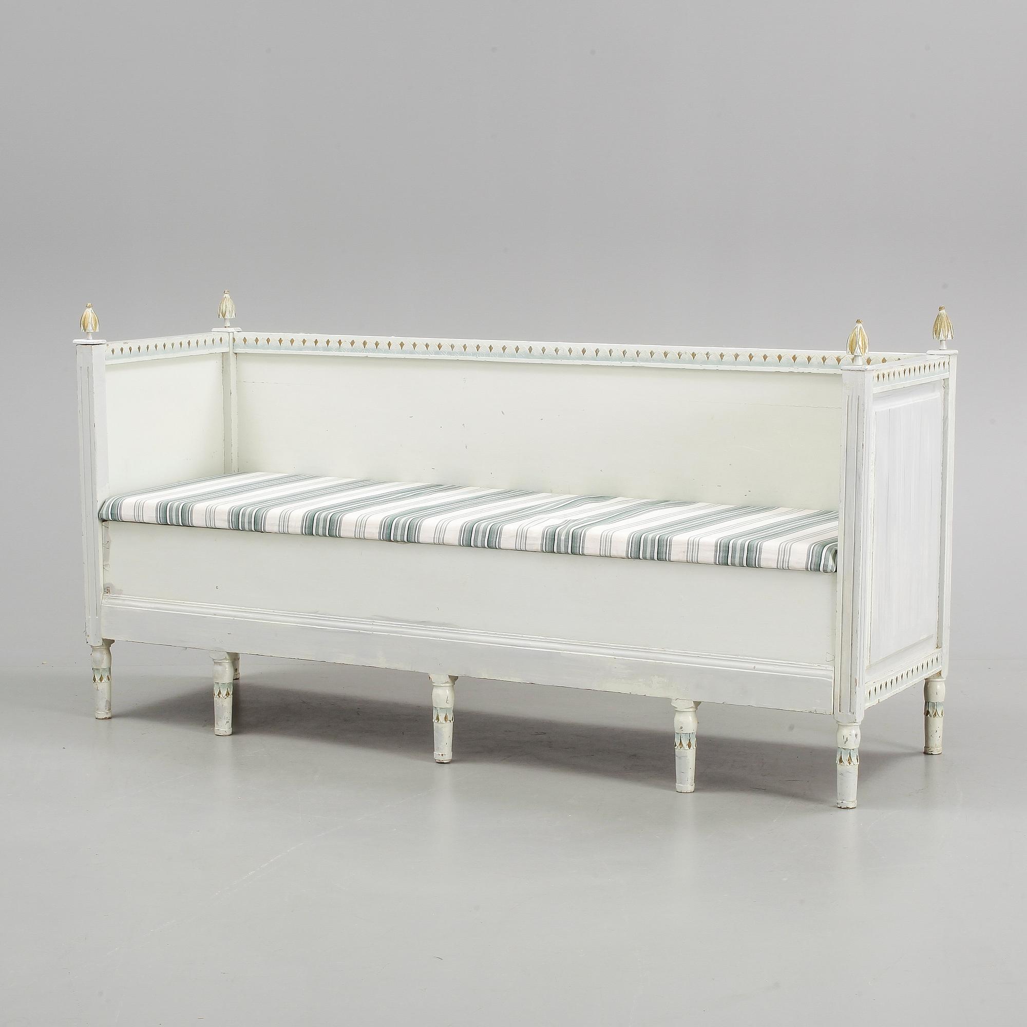 SOFFA, gustaviansk, omkring 1800.