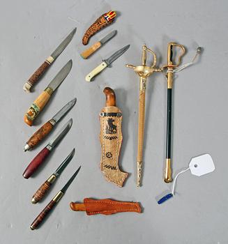 MINIATYRKNIVAR och -SVÄRD, 14 st.