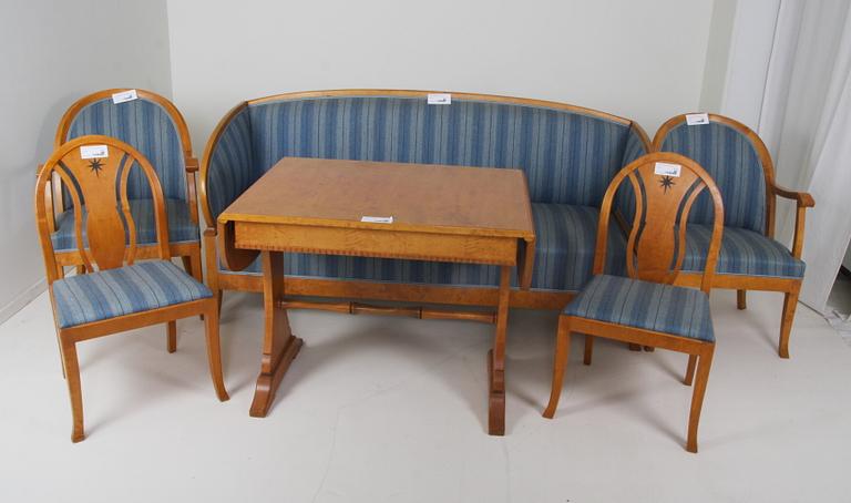 SALONGSGRUPP, 6 delar, möjligen formgivna av Carl Malmsten, 1900-talets första hälft.