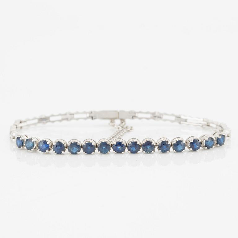 Bracelet, 14K white gold and blue sapphires.