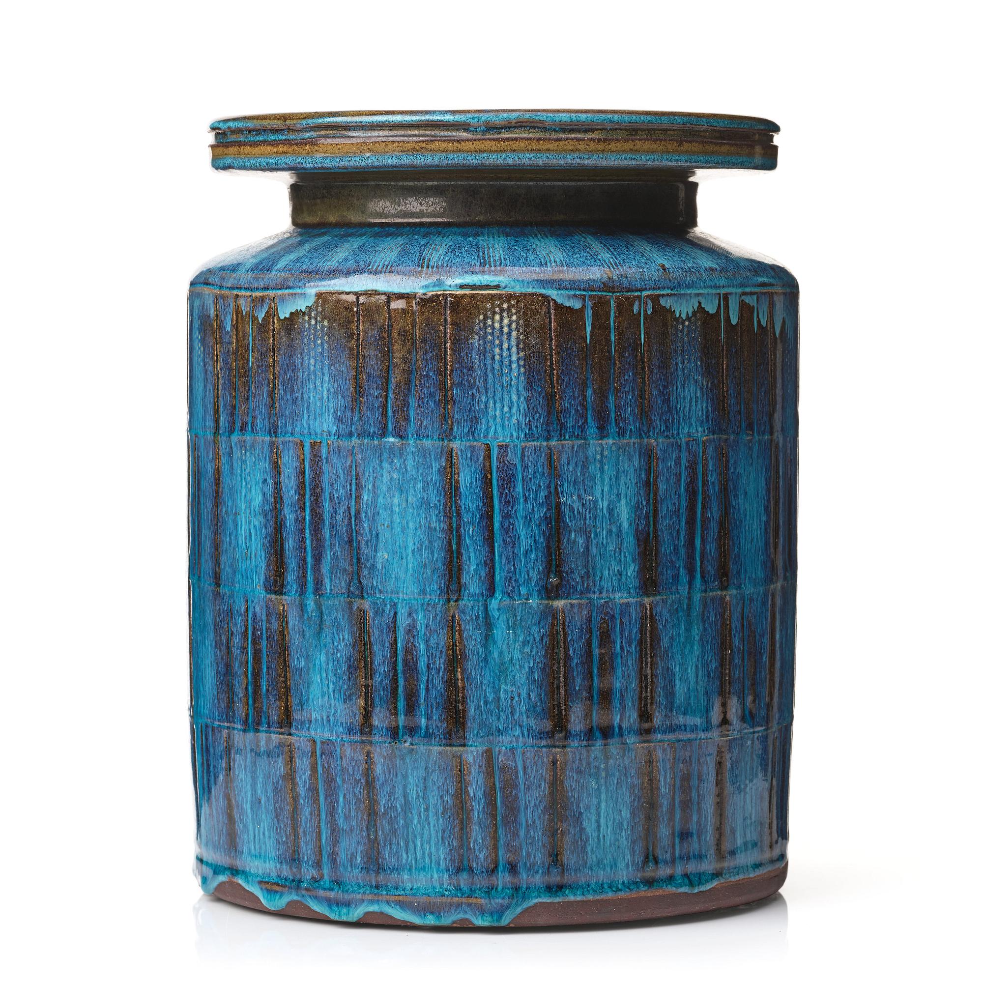 Wilhelm Kåge, a "Farsta" stoneware jar, Gustavsberg studio, Sweden 1959.