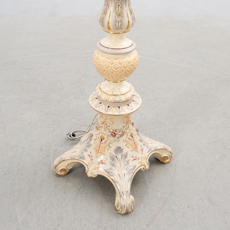 Golvlampa/Fotogenlampa Nyrenässans Rörstrand sent 1800-tal.