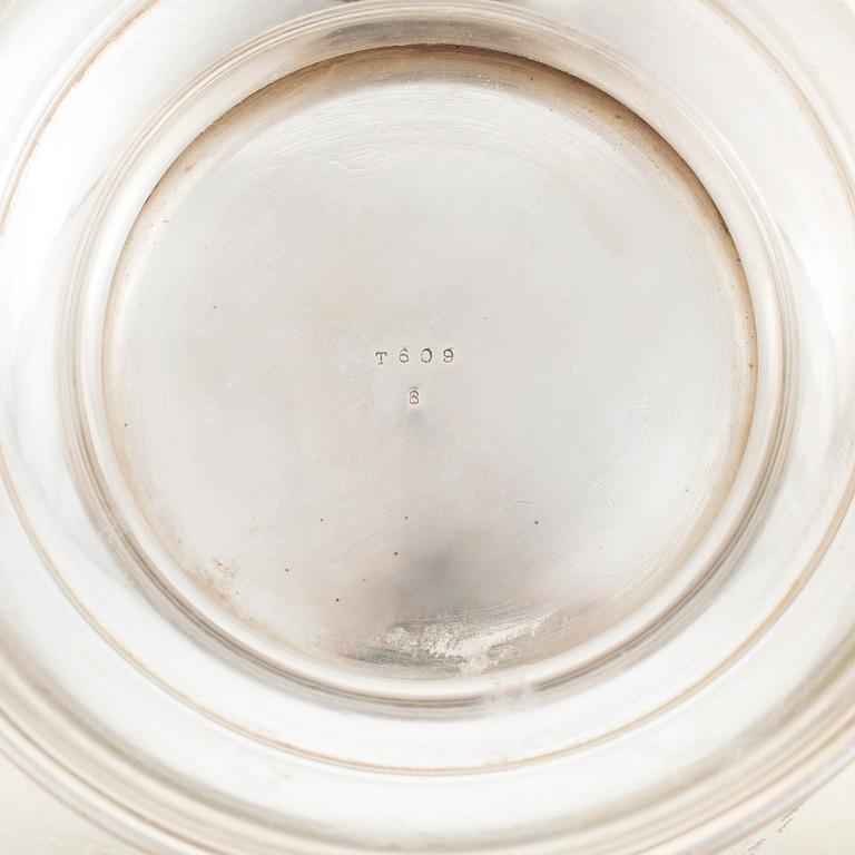 SKÅL, silver, William Hutton & Sons, Sheffield, England, 1909. Vikt ca 820g.