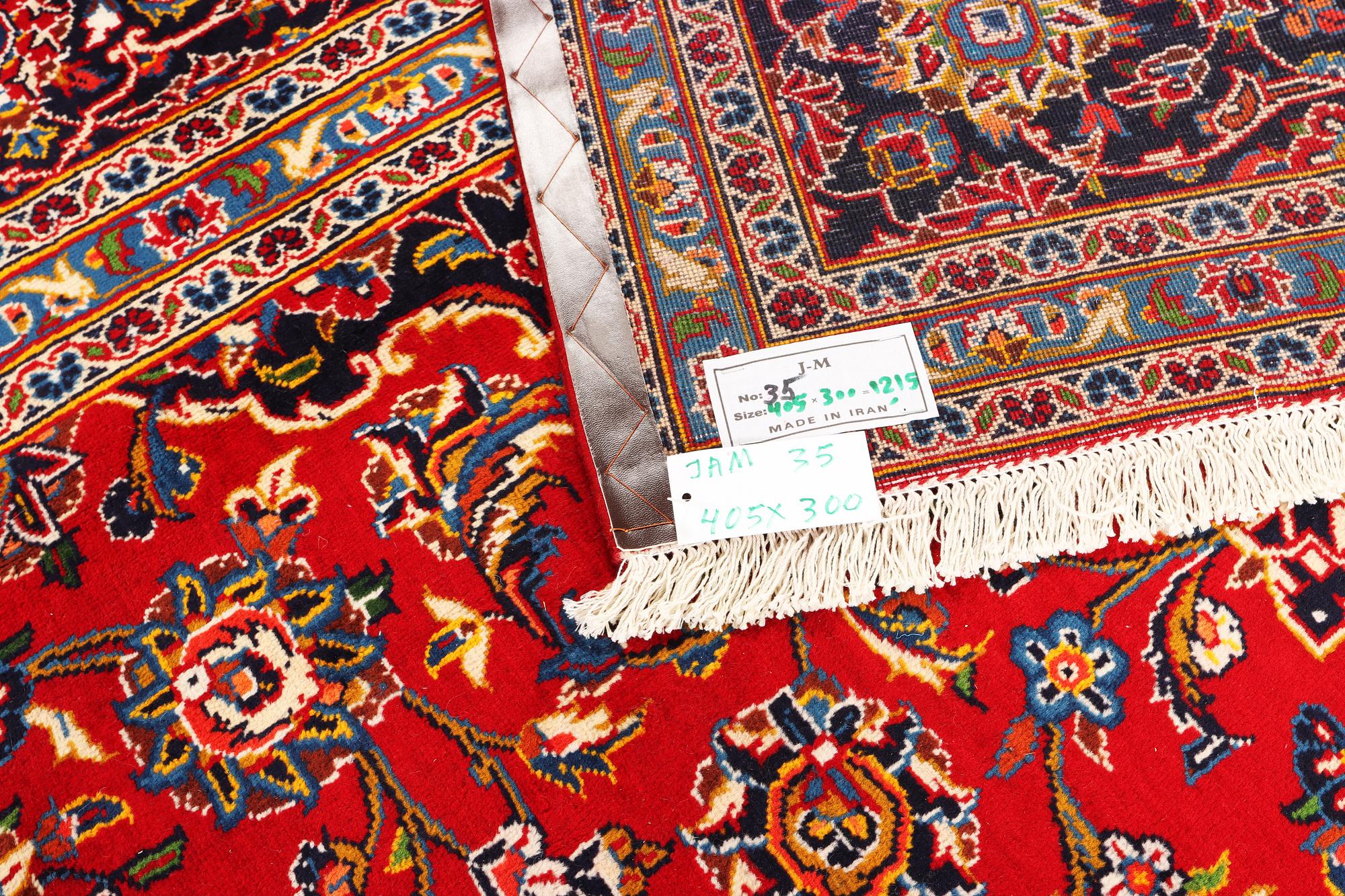 A Keshan carpet, c. 405 x 300 cm.