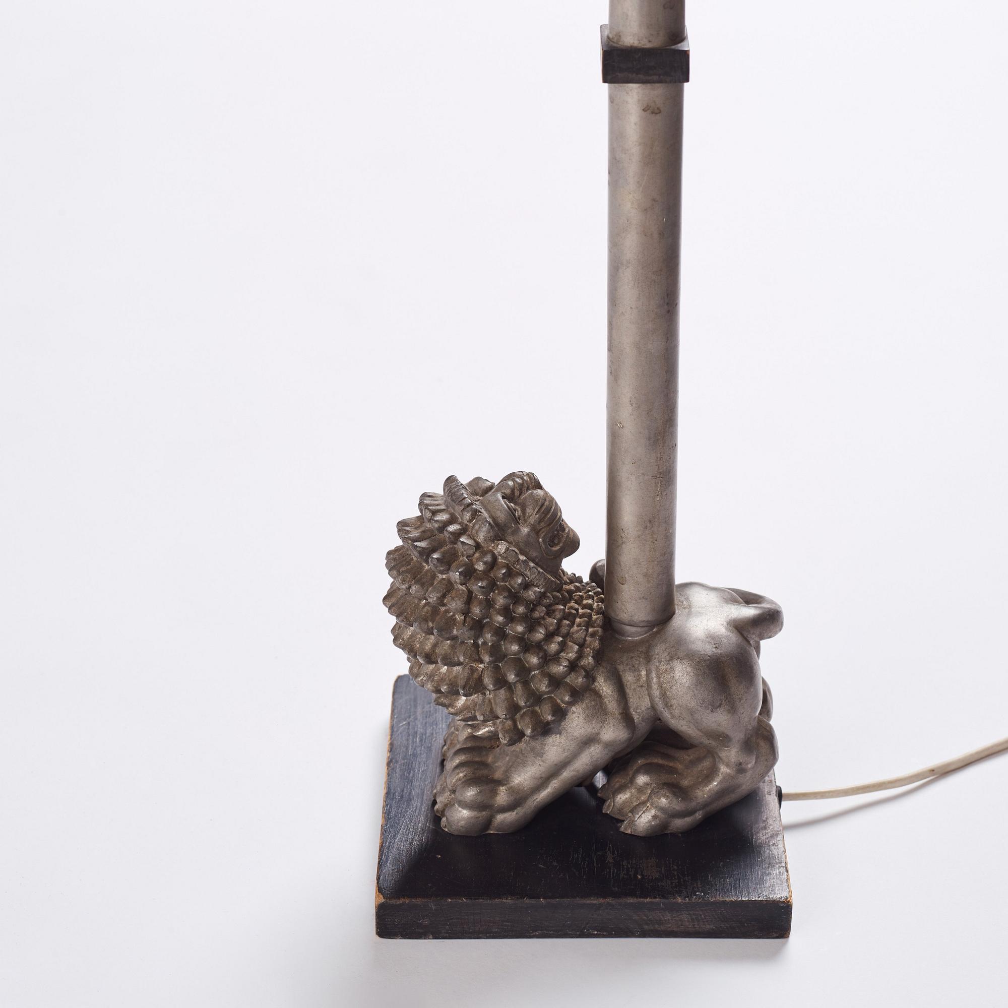 Nils Fougstedt, & Anna Petrus, golvlampa, Firma Svenskt Tenn, Stockholm ca 1929, enligt uppgift inköpt på Stockholmsutställningen 1930.