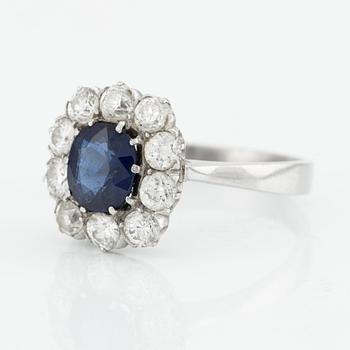 Ring, carmoséring, 18K vitguld med safir och briljantslipade diamanter.