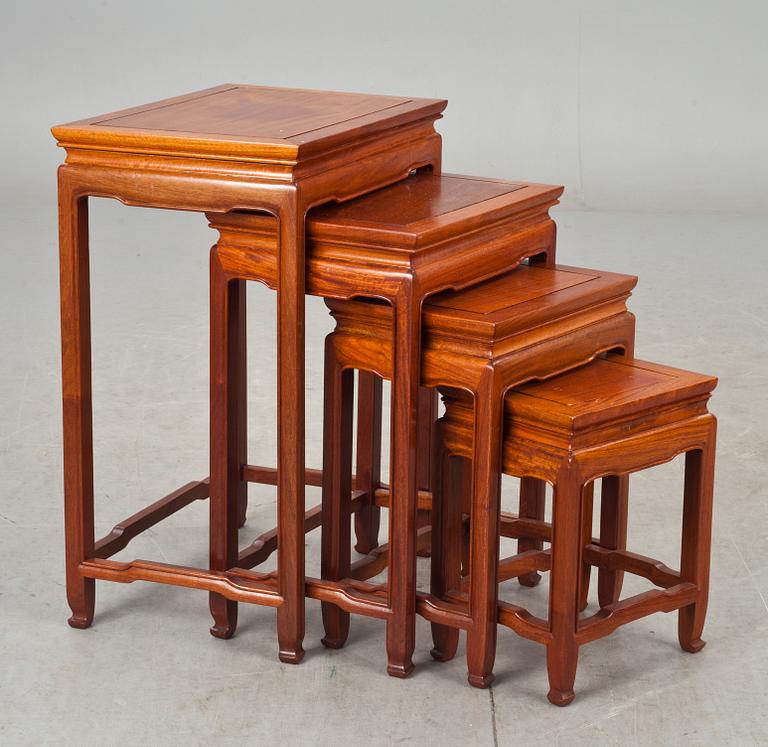 SATSBORD, 4 delar, Kina, för Dux AB.