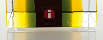 OIVA TOIKKA, AN ANNUAL CUBE, glass, signed Oiva Toikka Nuutajärvi 2006, numbered 570/2000.