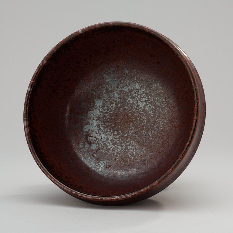 A Stig Lindberg stoneware bowl, Gustavsberg Studio 1972.