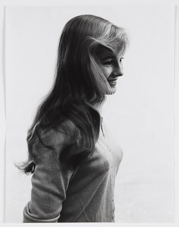 ROLF WINQUIST, gelatin silver print portrait of Marita Lindholm. Vintage. Copyright stamp on verso.