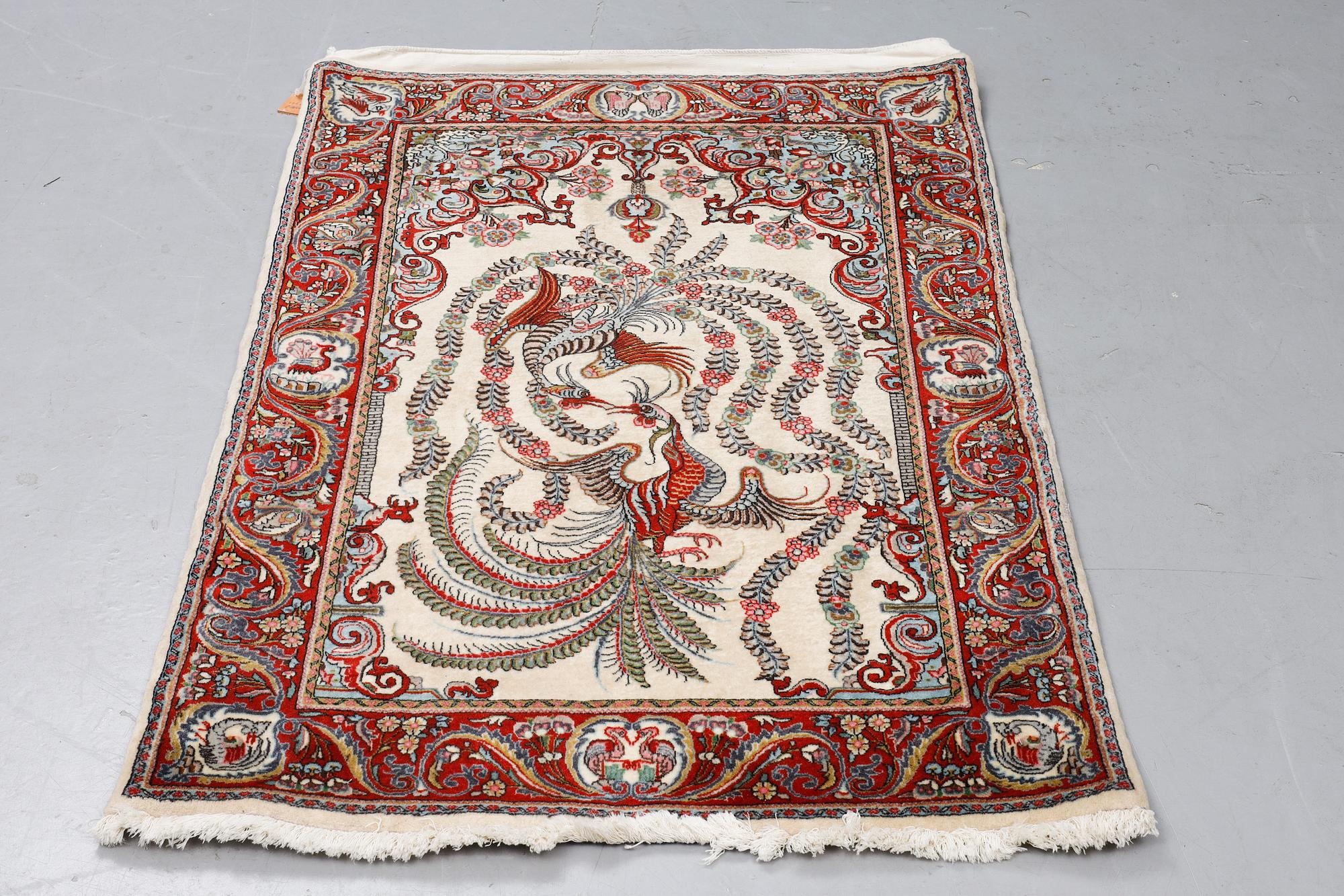 A rug, Old Sarouk figural, 152 x 101 cm.