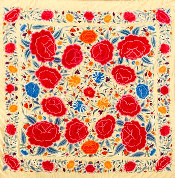 SJAL, Kina 1920-tal, silkebroderi på siden ca 156 x 156 exkl fransar.