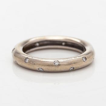 Ring, briljantslipade diamanter, 18K vitguld.