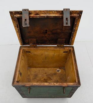 KASSAKISTA, järn, 1800-talets första hälft.