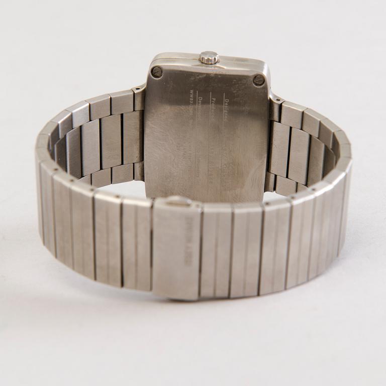ISSEY MIYAKE, wristwatch 28 x 39 mm, design Harri Koskinen.