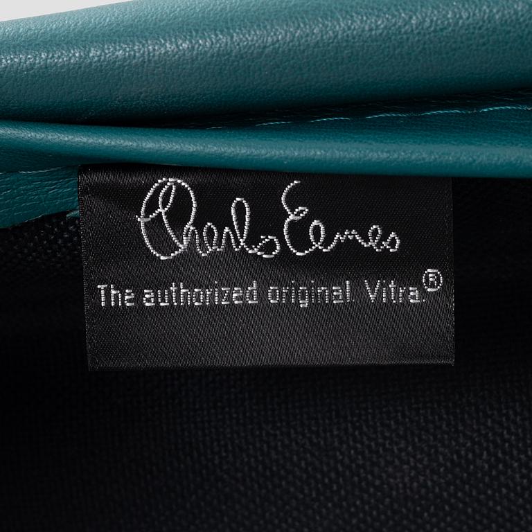 Charles & Ray Eames, Desk chair, model EA 117, Vitra.