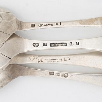 Skedar, 8 st, silver, fiolskaftsmodell, 1700-tales andra häflt.