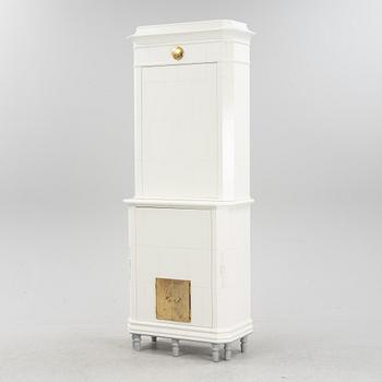 Kakelugnsskåp, 2000-tal, modern tillverkning.